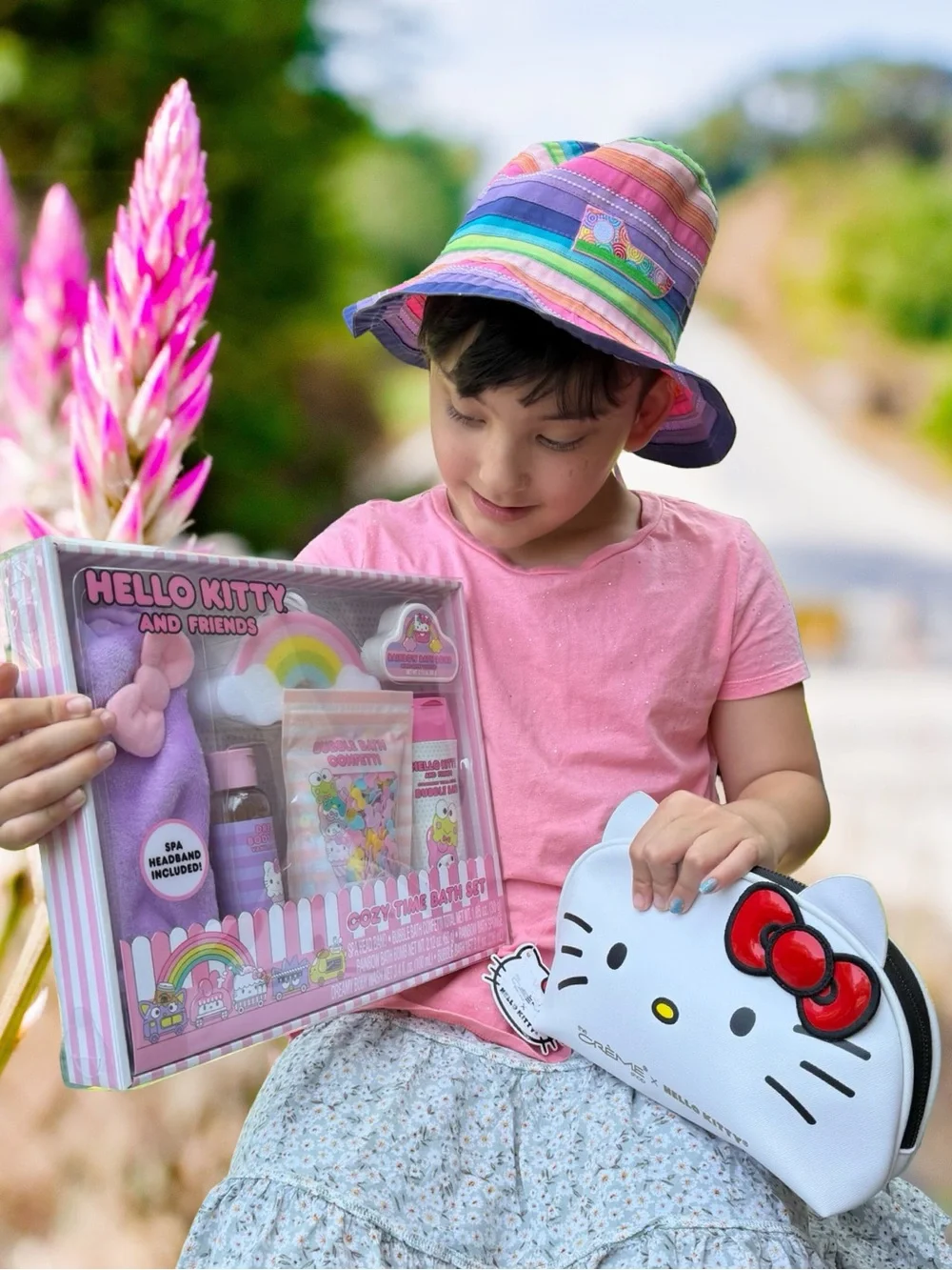 Hello Kitty Pink Bath & Accessory Gift Set with White Hello Kitty Pouch